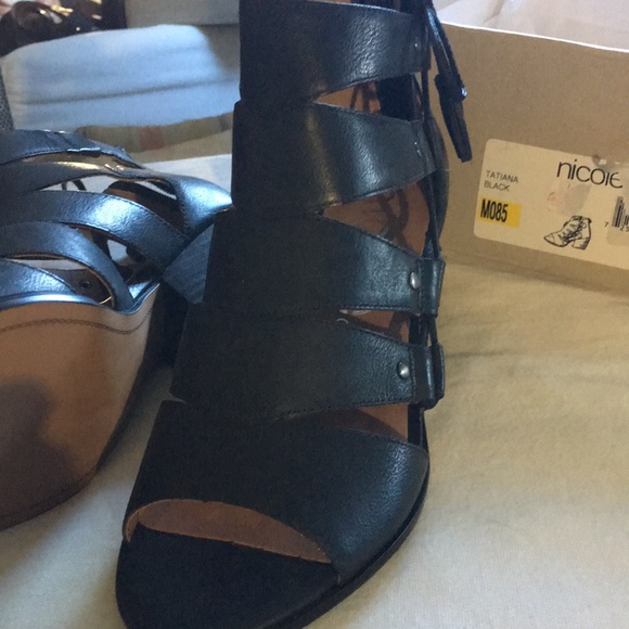 Nicole Shoes - BNWT Nicole Tatiana booties
